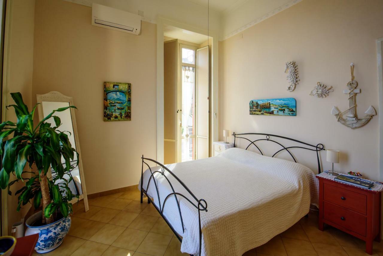 Appartamento Panoramico "Il Glicine" Naples Exterior photo