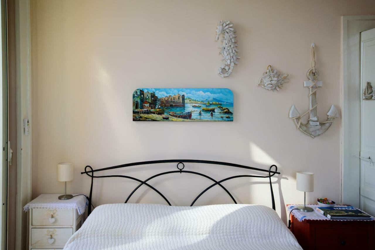 Appartamento Panoramico "Il Glicine" Naples Exterior photo